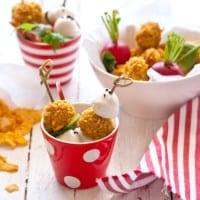 Easy Vegetarian Quinoa & Cheese Croquettes