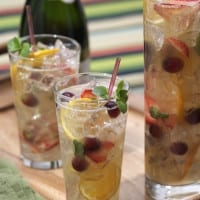 Cocktail Corner: Barefoot Beach Cup