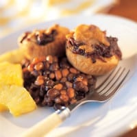 Barbecue Baskets With A Side Of Cowboy Beans