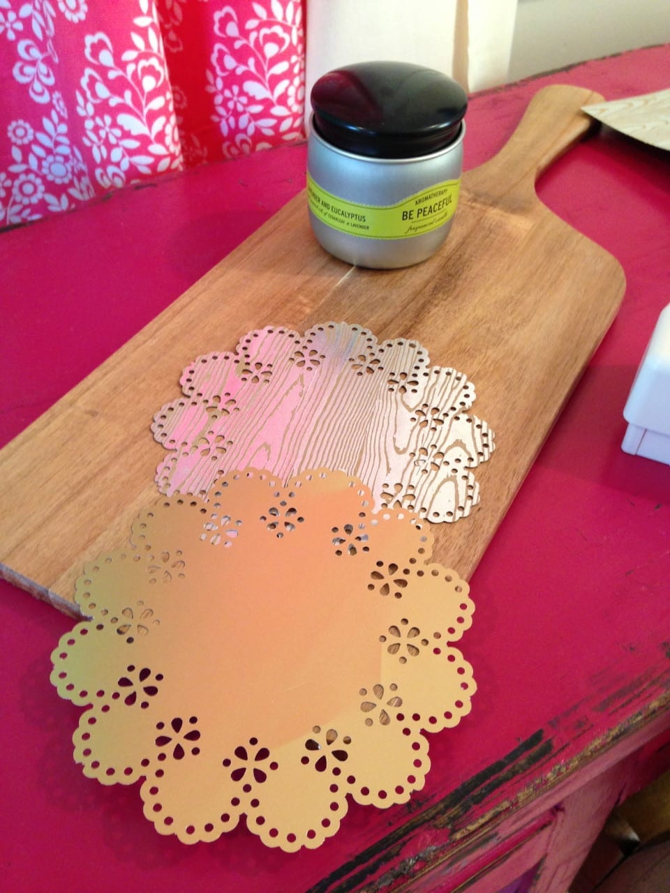 Circle Edge Punch Modern Day Moms