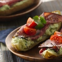 Beef Canap&eacute; Potato Skins with Yogurt Avocado Aioli