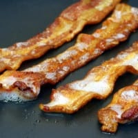 How To Make Perfectly Crisp Bacon in the Oven