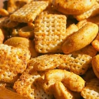 Chili Cashew Party Mix