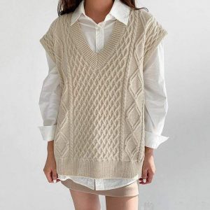 Stone cable knit